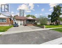 30 EASTERN AVENUE, Brampton, Ontario