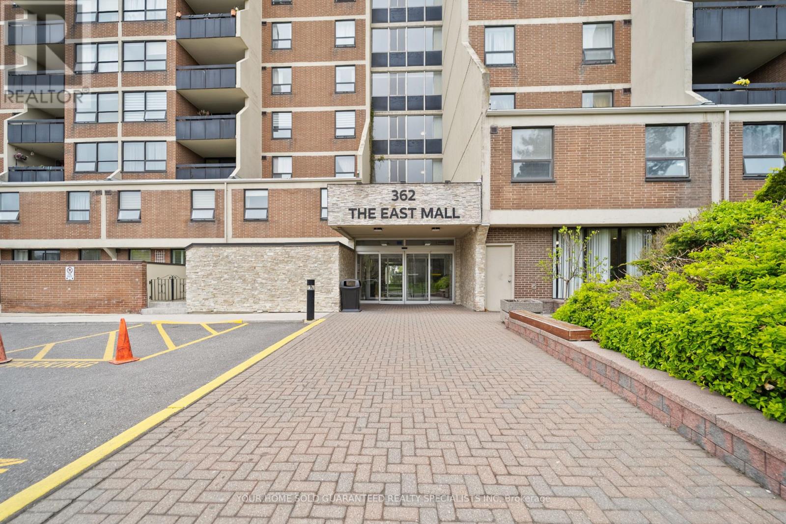 1203 - 362 The East Mall, Toronto, Ontario  M9B 6C4 - Photo 2 - W13148348