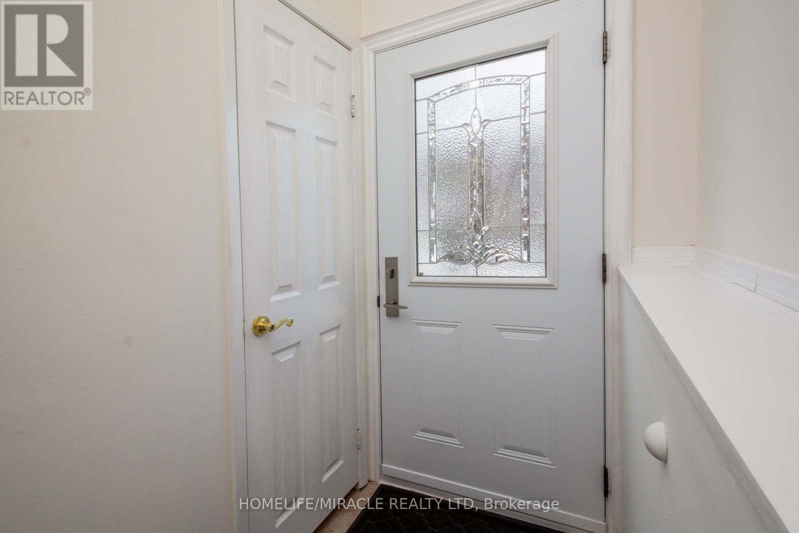 51 - 70 Moregate Crescent, Brampton, Ontario  L6S 3K9 - Photo 3 - W13148364