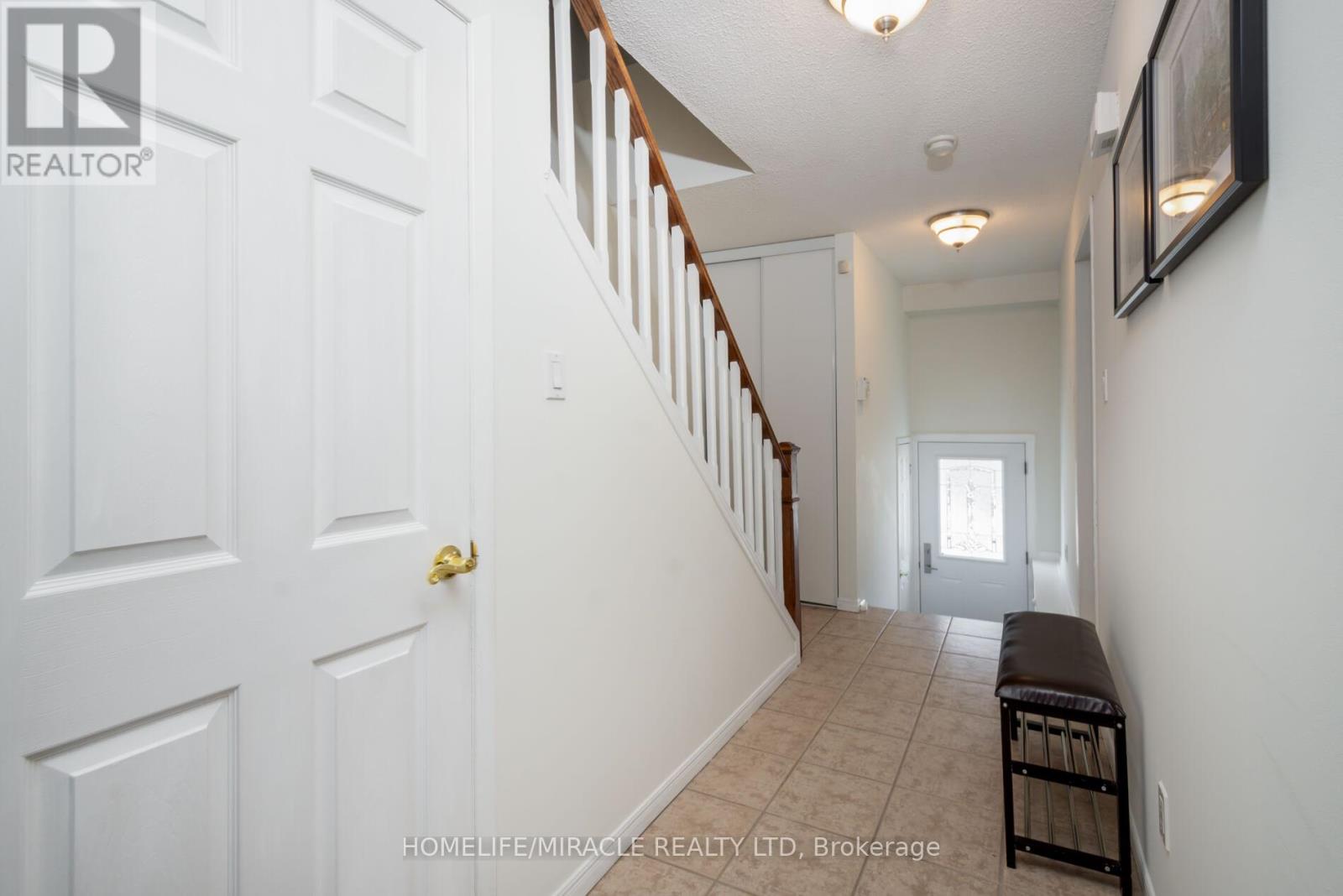 51 - 70 Moregate Crescent, Brampton, Ontario  L6S 3K9 - Photo 5 - W13148364