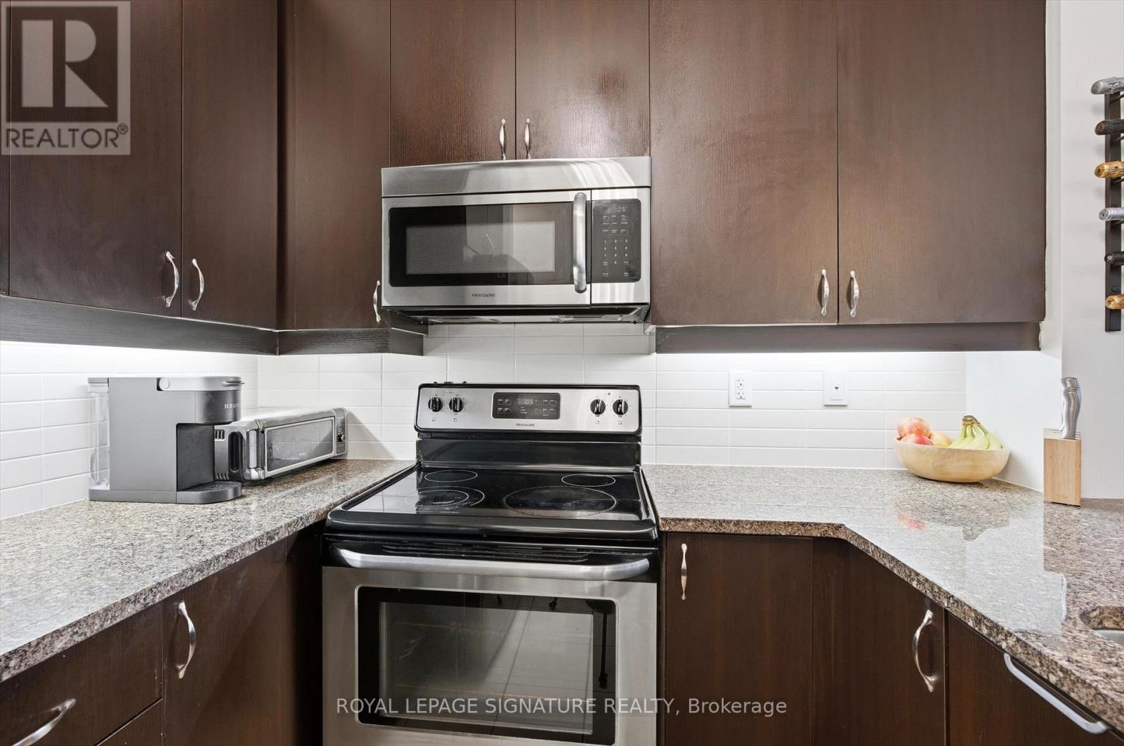527 - 1185 The Queensway, Toronto, Ontario  M8Z 0C6 - Photo 4 - W13148424