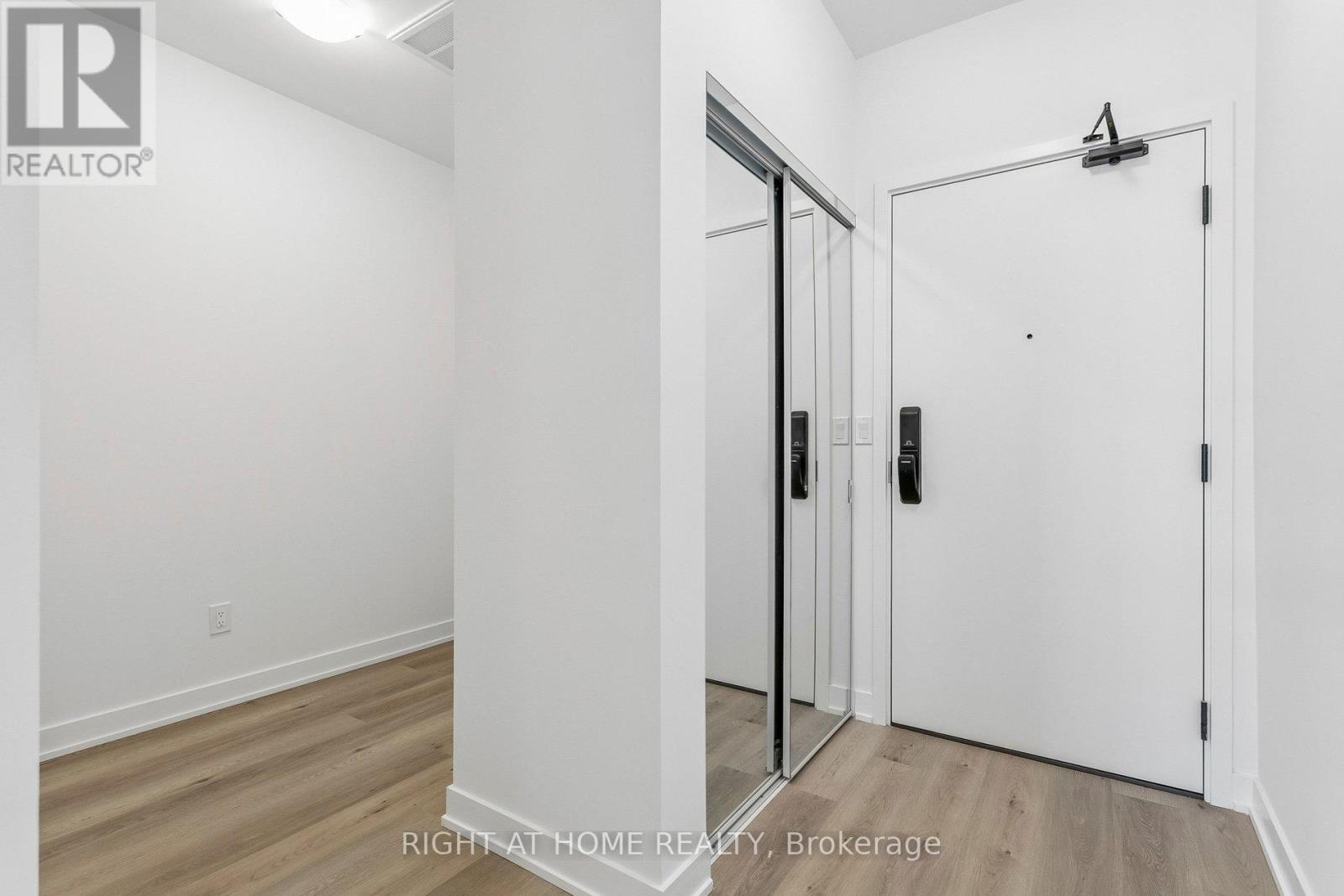 402 - 2075 Lakeshore Road, Burlington, Ontario L7R 1E2 - Photo 15 - W13148434