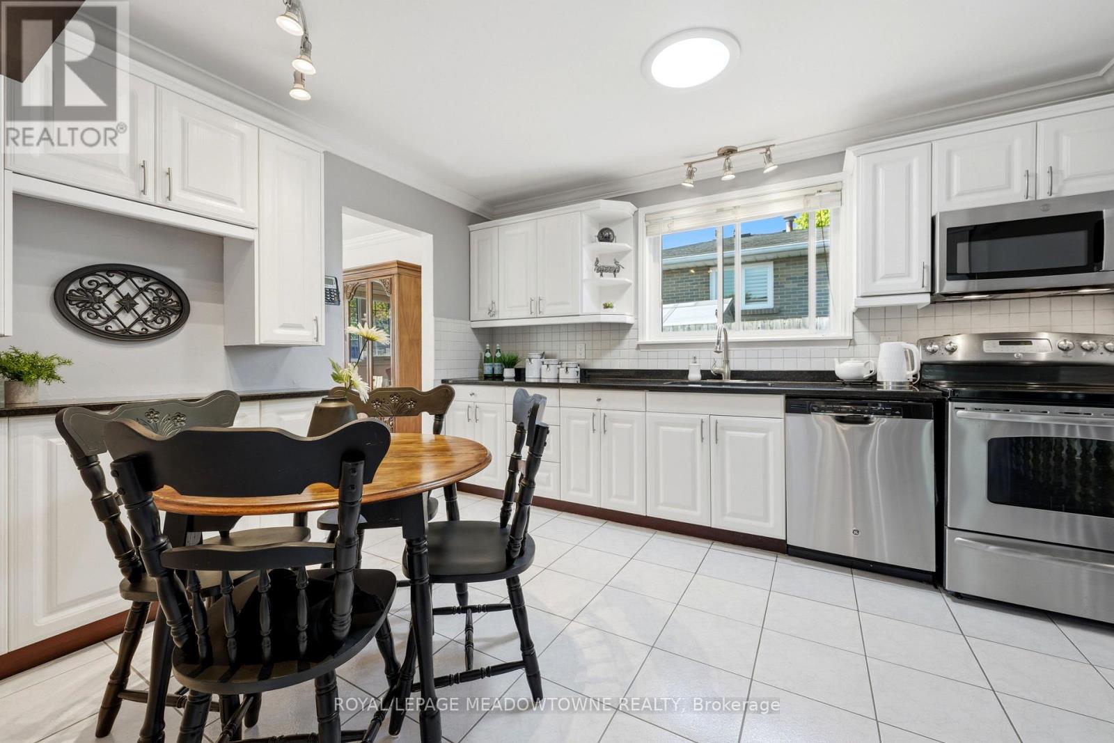 12 Heather Court, Halton Hills, Ontario  L7G 2R6 - Photo 13 - W13148444