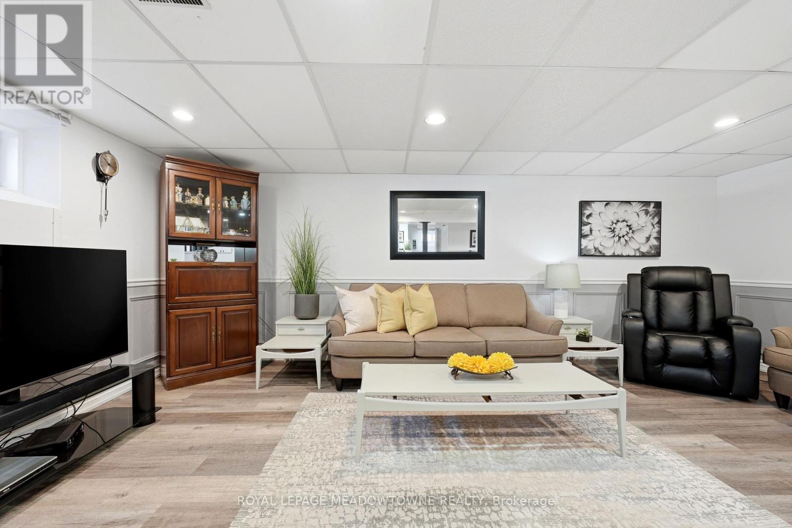 12 Heather Court, Halton Hills, Ontario  L7G 2R6 - Photo 34 - W13148444