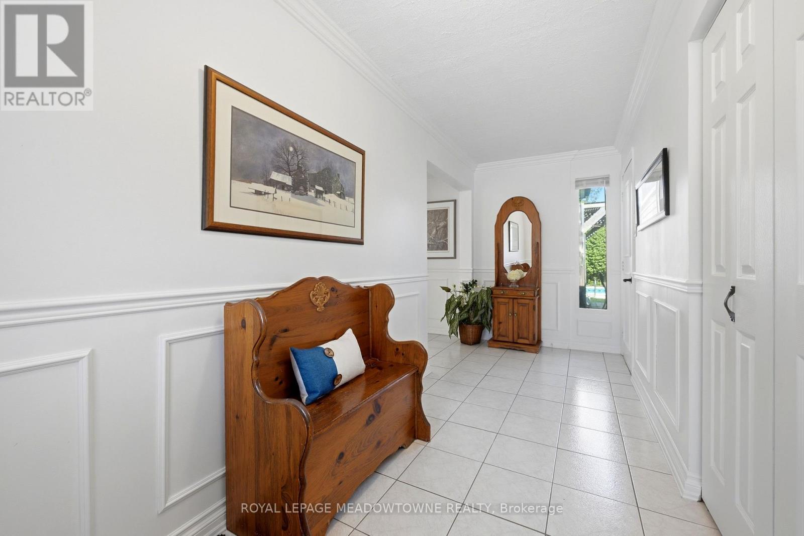 12 Heather Court, Halton Hills, Ontario  L7G 2R6 - Photo 4 - W13148444