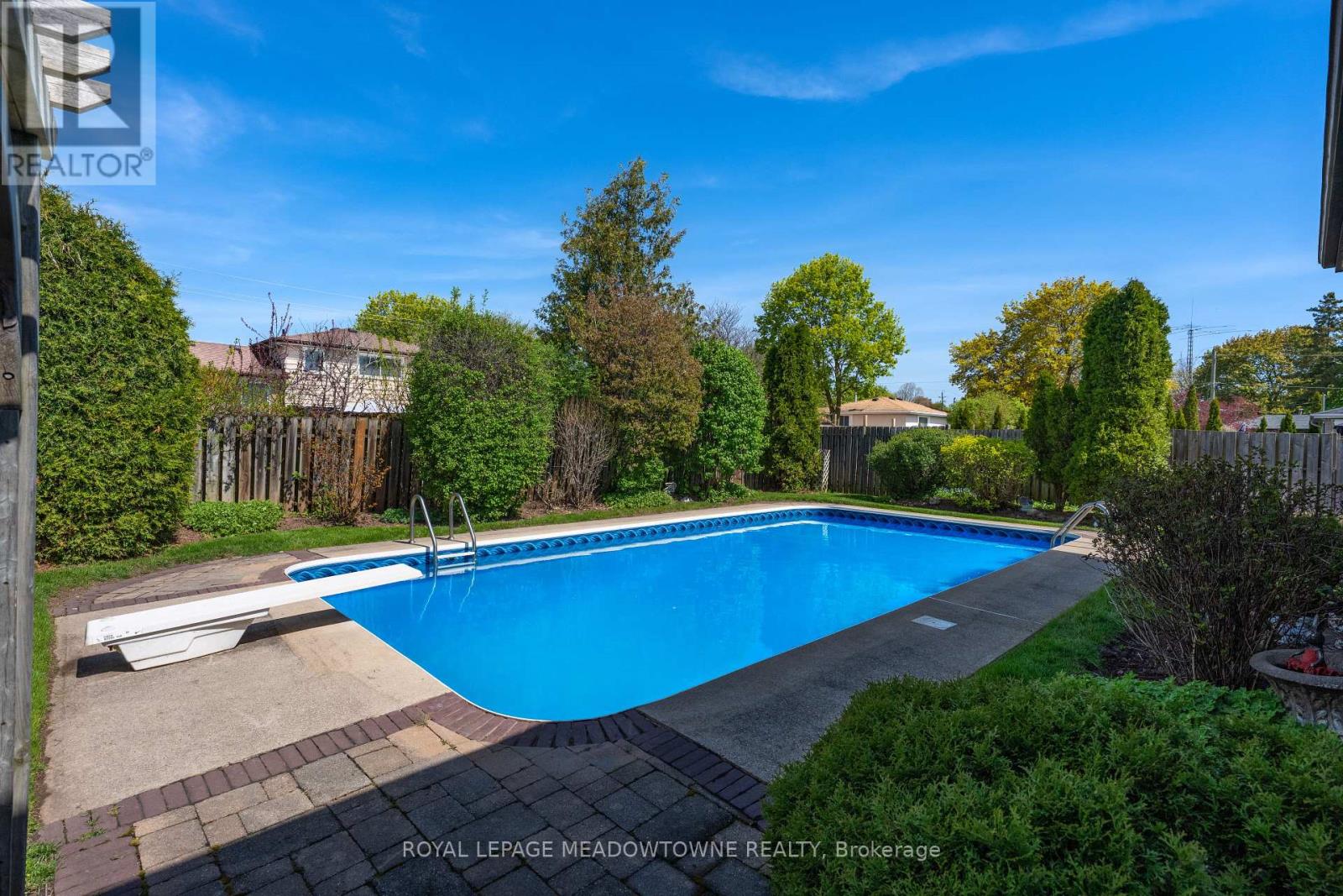 12 Heather Court, Halton Hills, Ontario  L7G 2R6 - Photo 44 - W13148444