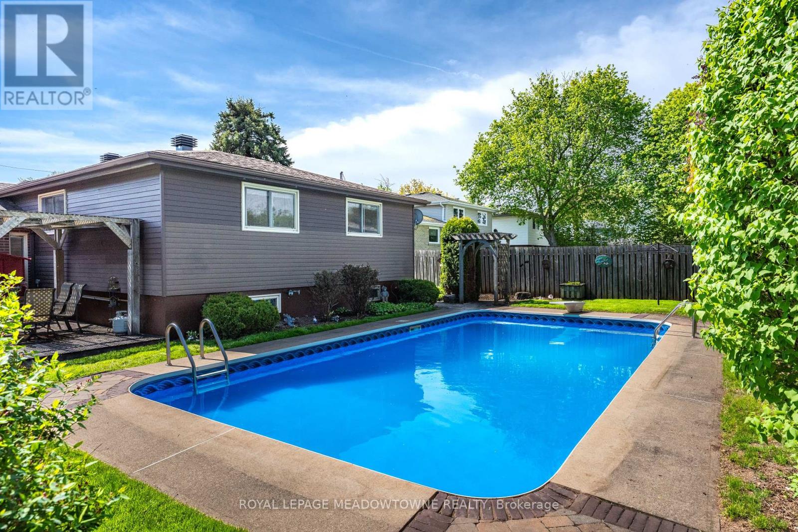 12 Heather Court, Halton Hills, Ontario  L7G 2R6 - Photo 45 - W13148444