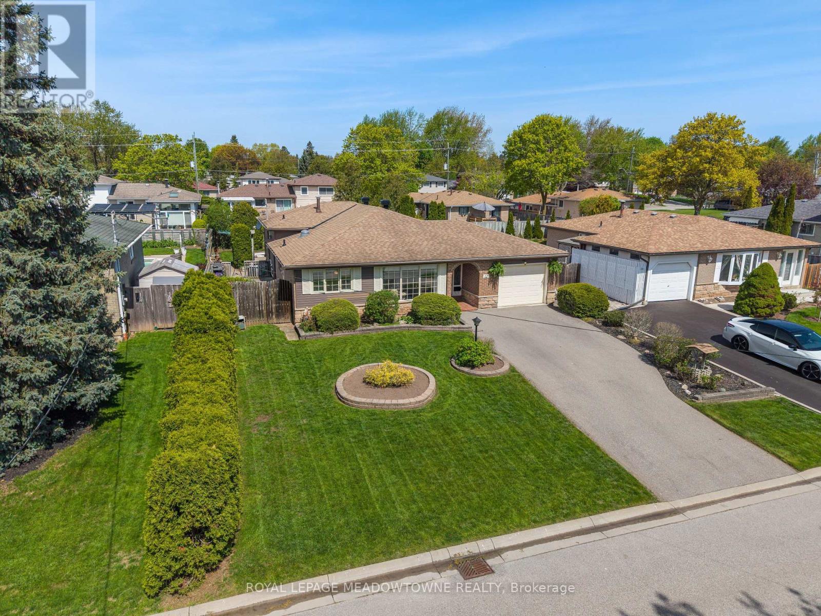 12 Heather Court, Halton Hills, Ontario  L7G 2R6 - Photo 47 - W13148444