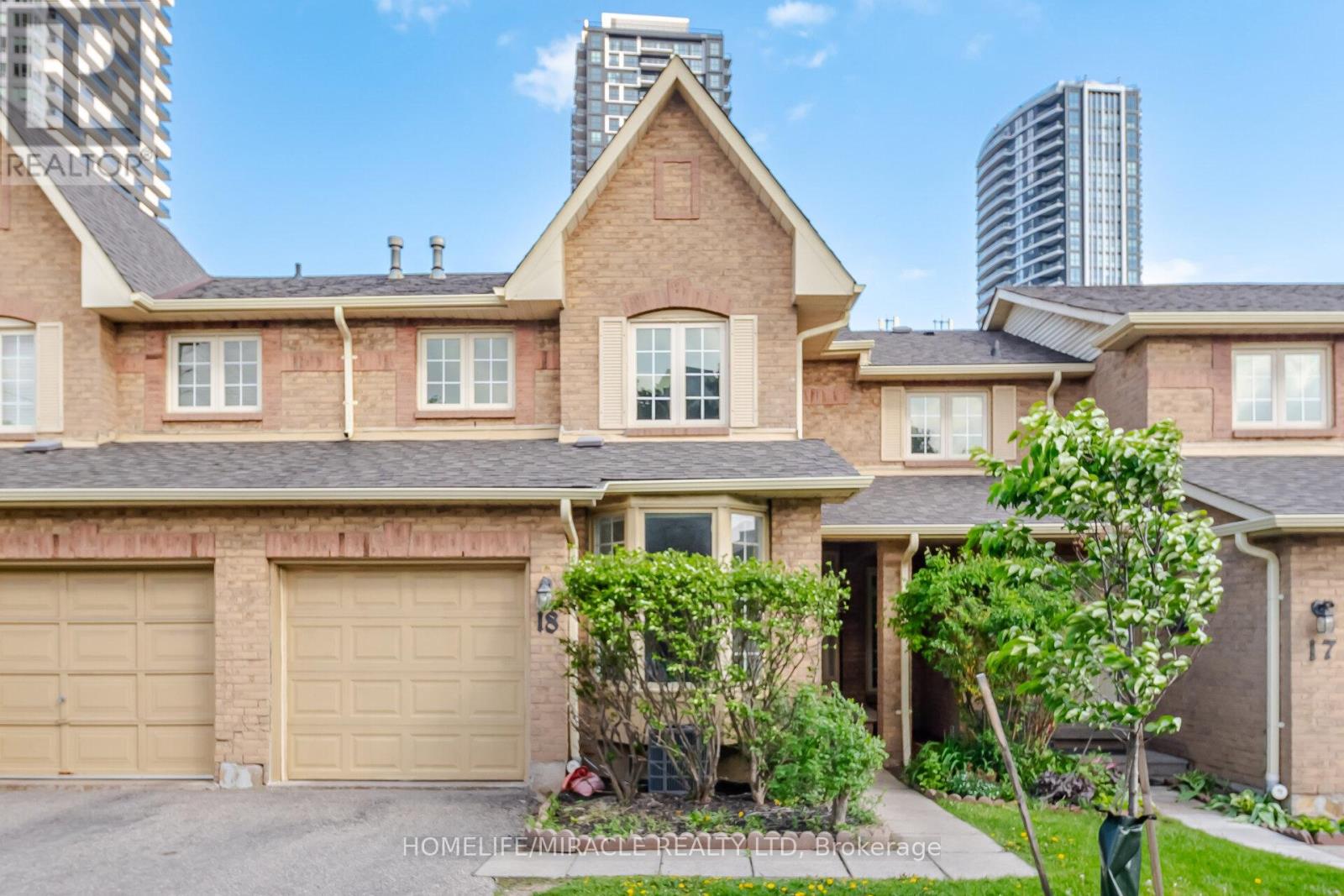 18 - 35 Ceremonial Drive, Mississauga, Ontario L5R 3G6 - Photo 2 - W13148500