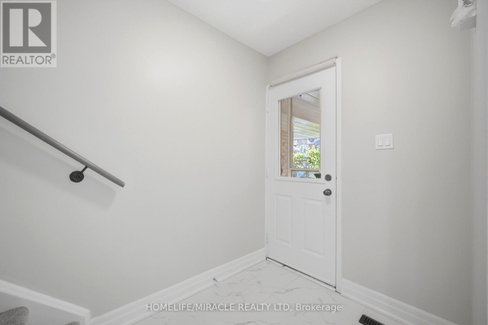 18 - 35 Ceremonial Drive, Mississauga, Ontario L5R 3G6 - Photo 6 - W13148500
