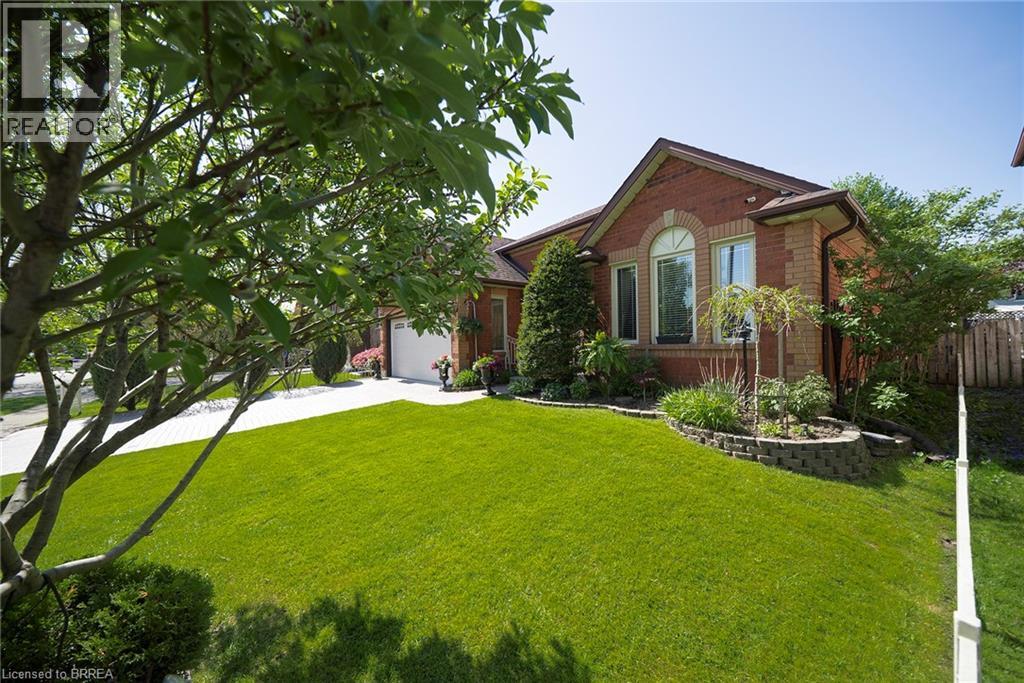 25 Maplecrest Lane, Brantford, Ontario N3R 7T9 - Photo 3 - 40831531