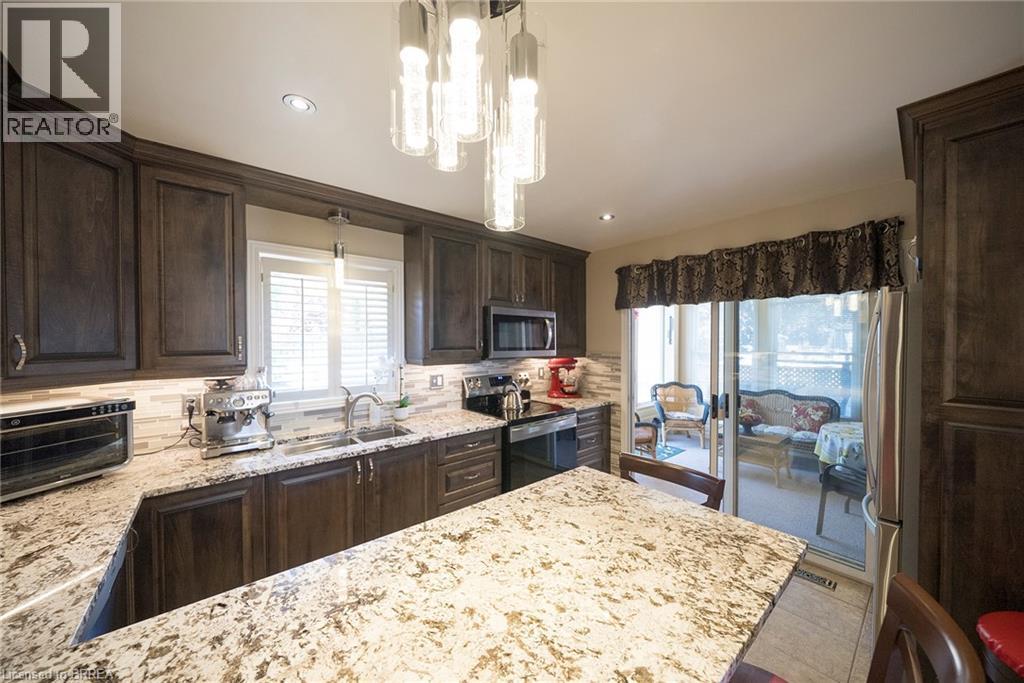 25 Maplecrest Lane, Brantford, Ontario N3R 7T9 - Photo 9 - 40831531