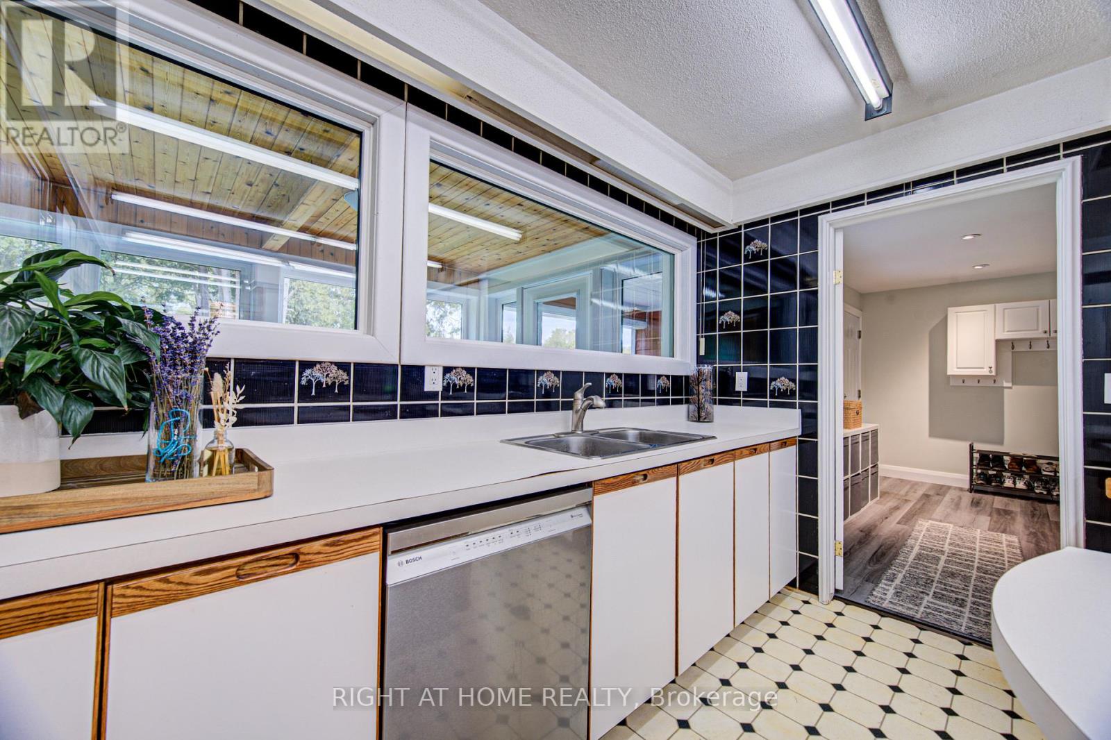 536 11th Con Road E, Hamilton, Ontario  L8B 1J1 - Photo 24 - X13148142