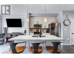 688 DUNN AVENUE, Hamilton, Ontario