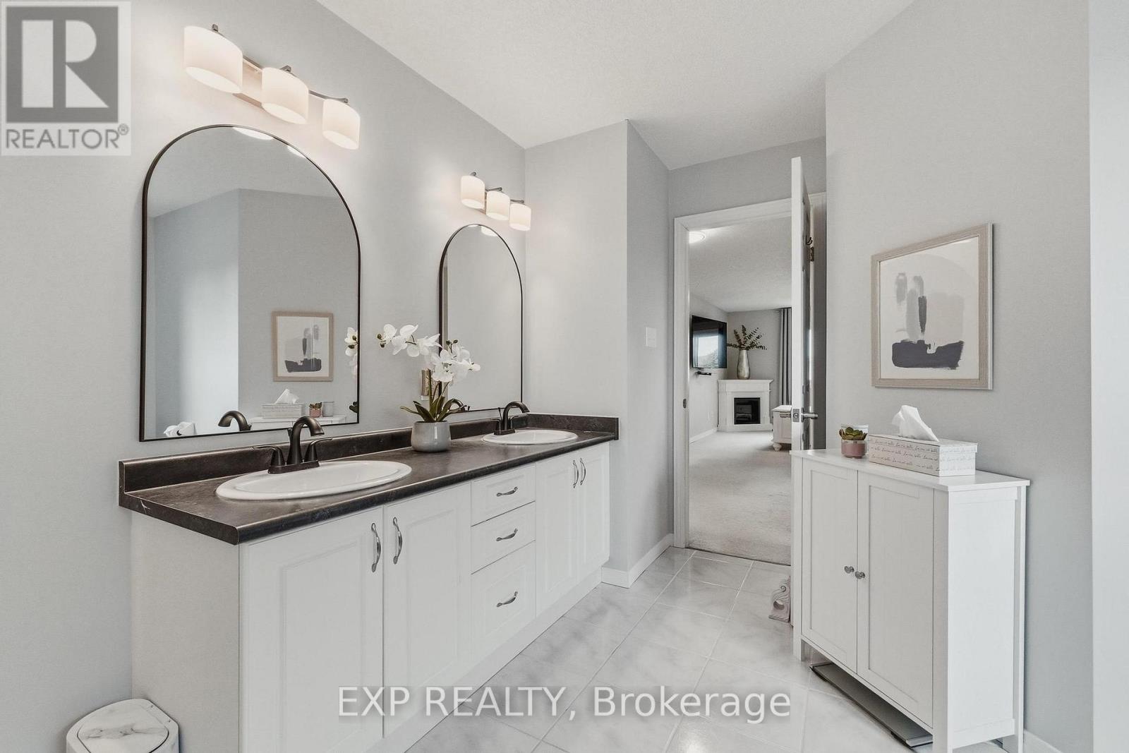606 Doon Drive S, Kitchener, Ontario  N2P 2X4 - Photo 31 - X13148436