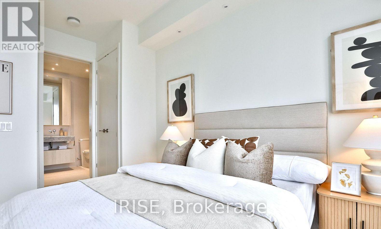 5702 - 11 YORKVILLE AVENUE - Photo 6