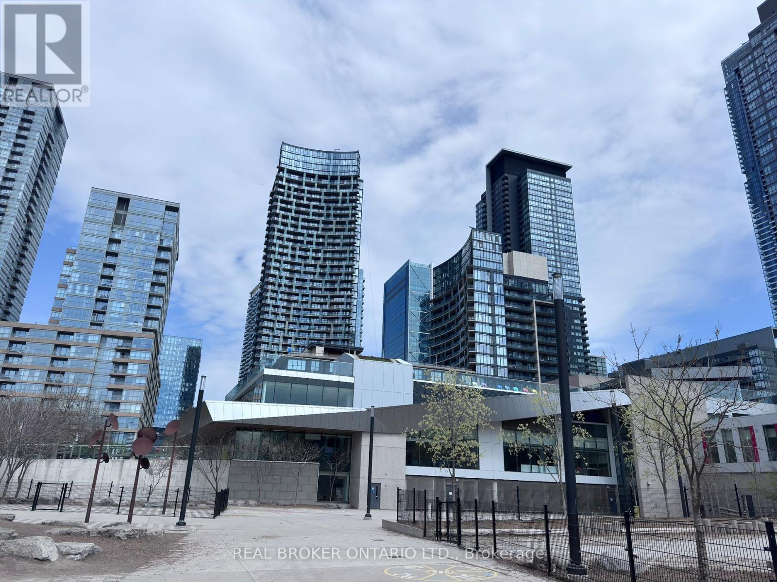 857 - 10 Capreol Court, Toronto, Ontario  M5V 4B3 - Photo 40 - C13082400