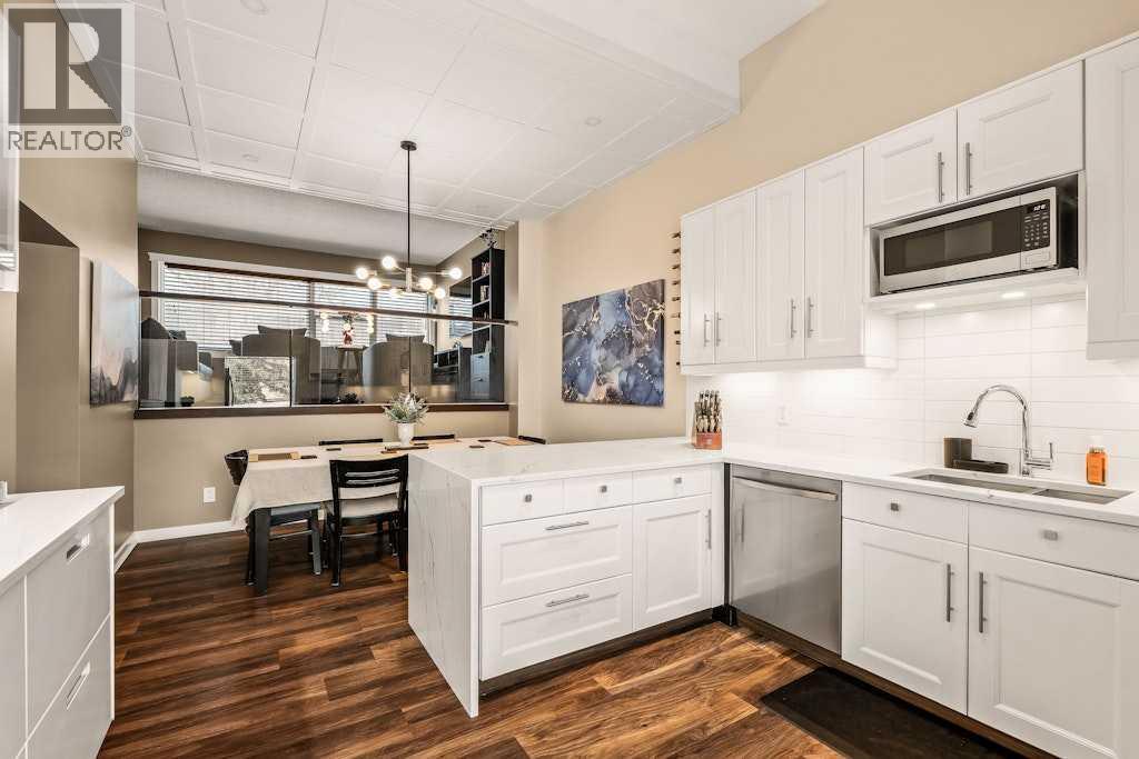 99 Brae Glen Lane SW, Calgary, Alberta  T2W 1B6 - Photo 13 - A2312701