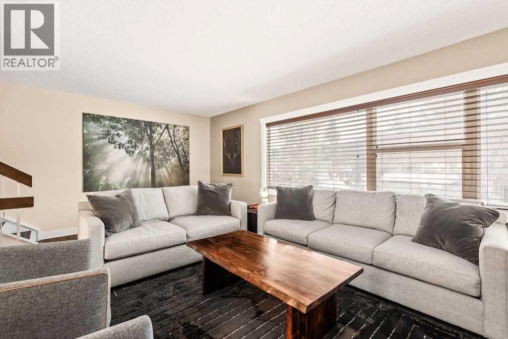 99 Brae Glen Lane SW, Calgary, Alberta  T2W 1B6 - Photo 19 - A2312701