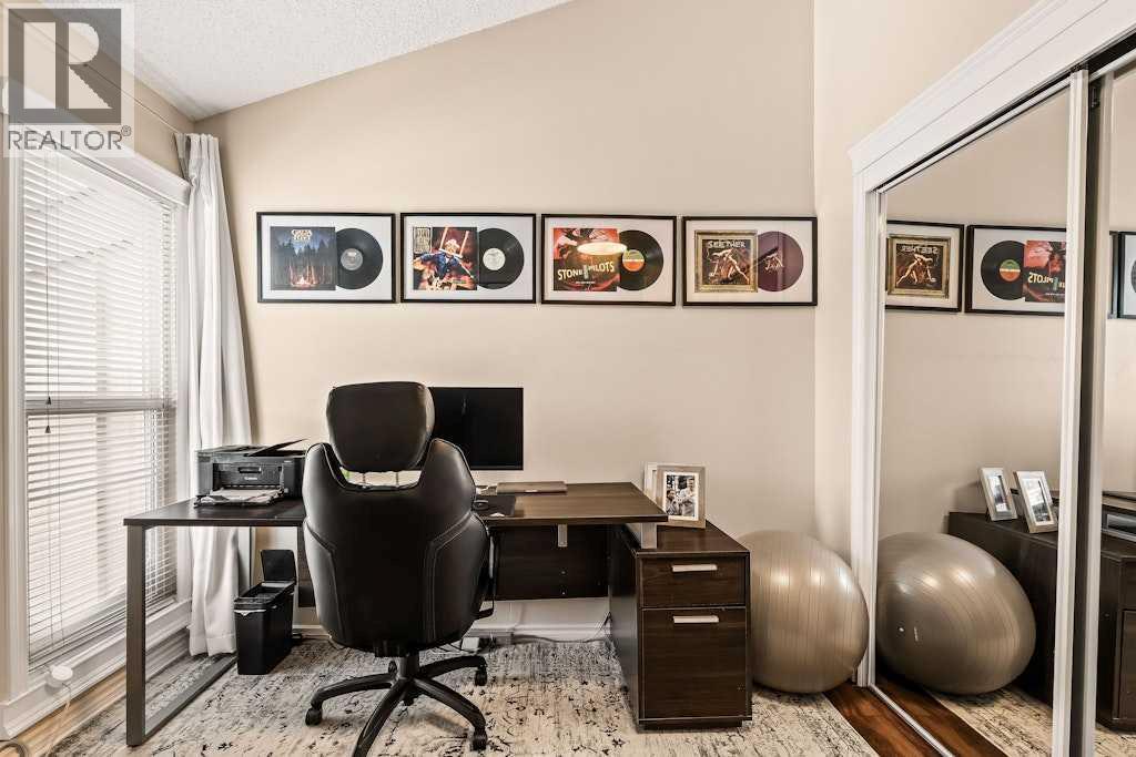 99 Brae Glen Lane SW, Calgary, Alberta  T2W 1B6 - Photo 26 - A2312701