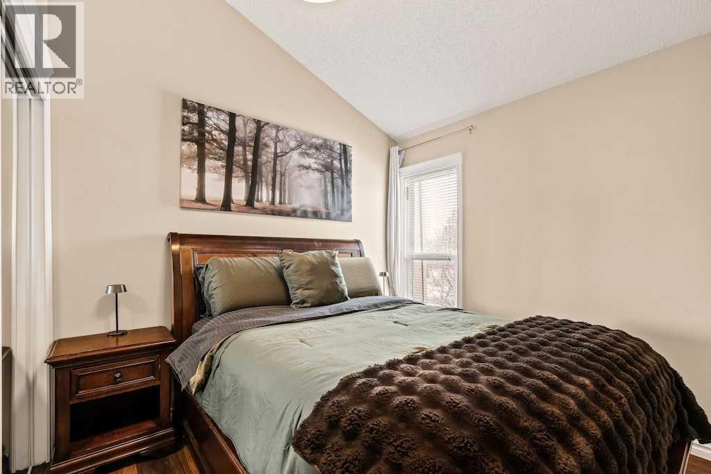 99 Brae Glen Lane SW, Calgary, Alberta  T2W 1B6 - Photo 27 - A2312701
