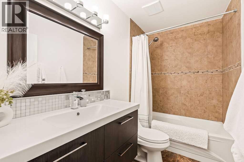 99 Brae Glen Lane SW, Calgary, Alberta  T2W 1B6 - Photo 28 - A2312701