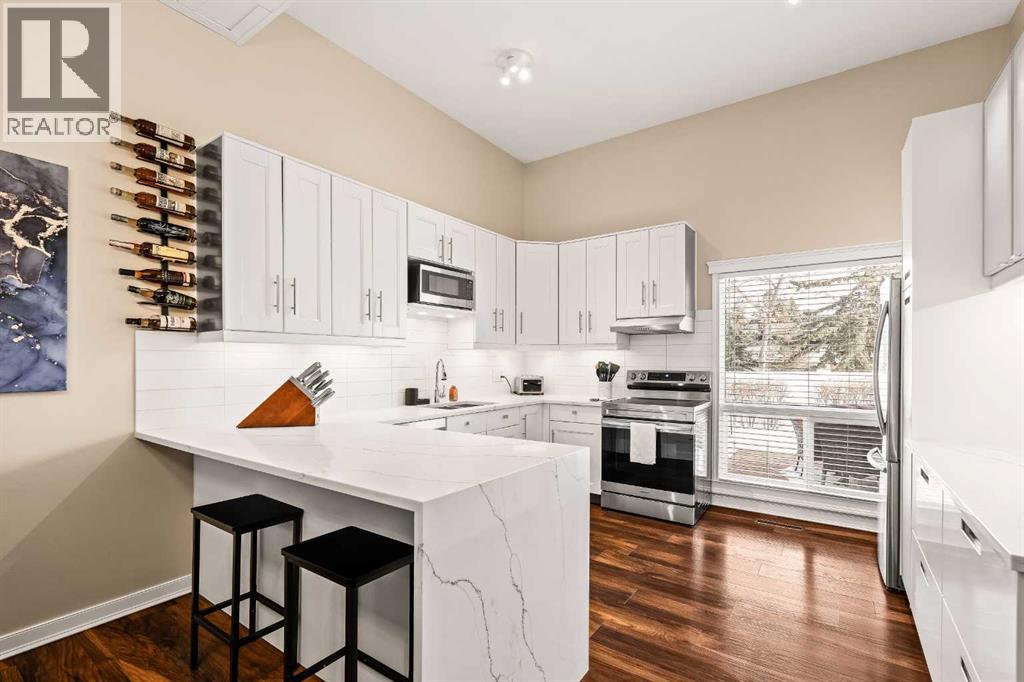 99 Brae Glen Lane SW, Calgary, Alberta  T2W 1B6 - Photo 8 - A2312701
