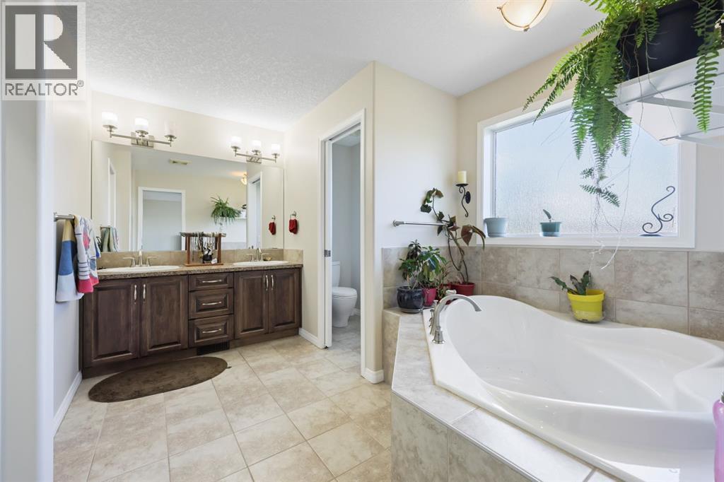 56 Jumping Pound Rise, Cochrane, Alberta  T4C 0K6 - Photo 31 - A2282578