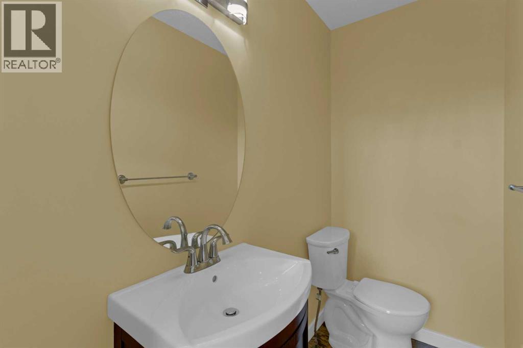 87 Candle Terrace SW, Calgary, Alberta  T2W 6G7 - Photo 13 - A2297042