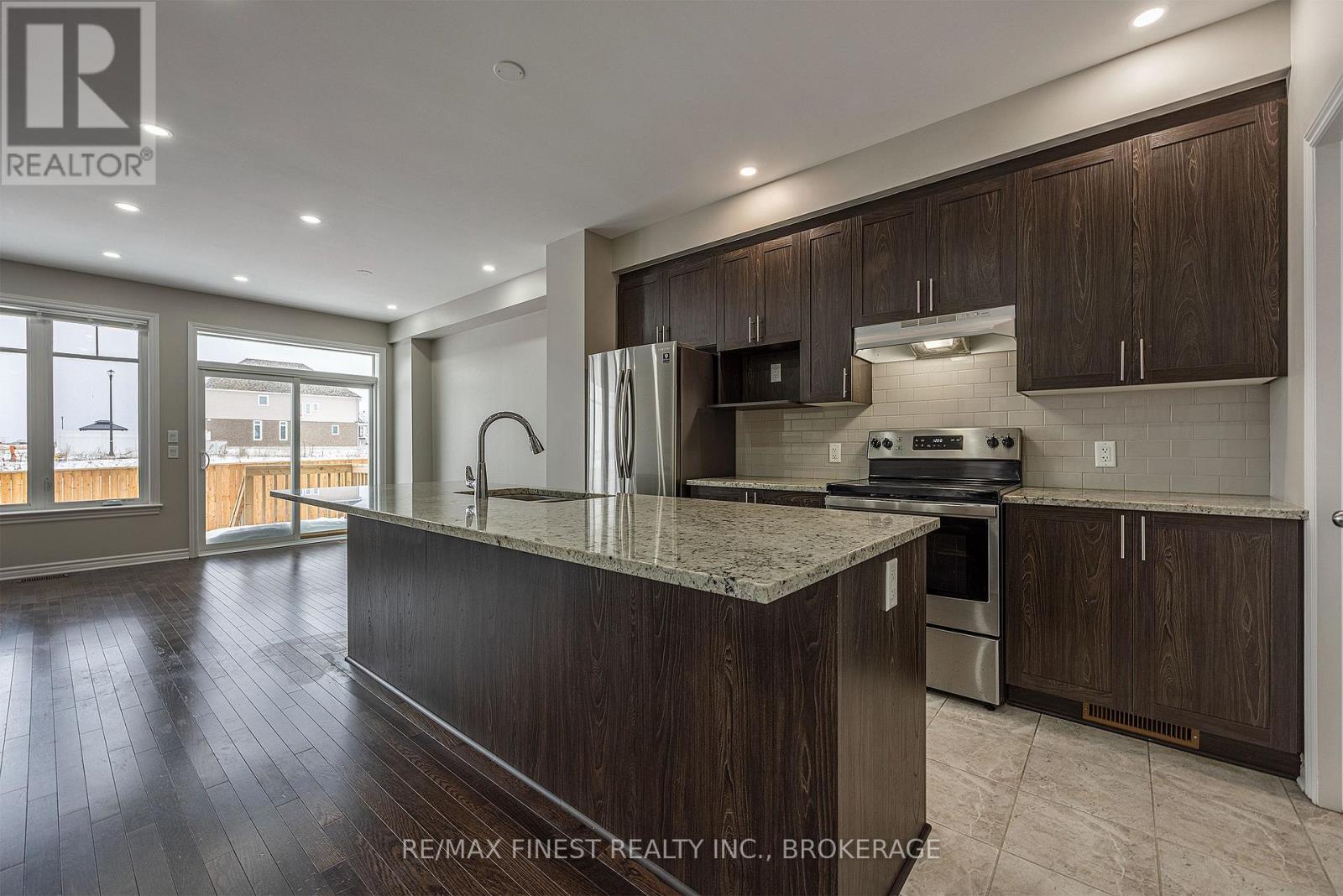 1113 Barrow Avenue, Kingston, Ontario  K7M 0G4 - Photo 11 - X13148668