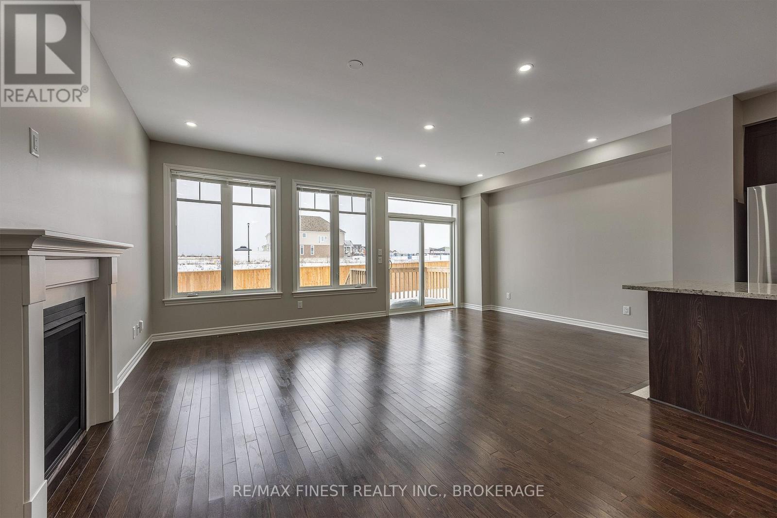 1113 Barrow Avenue, Kingston, Ontario  K7M 0G4 - Photo 6 - X13148668