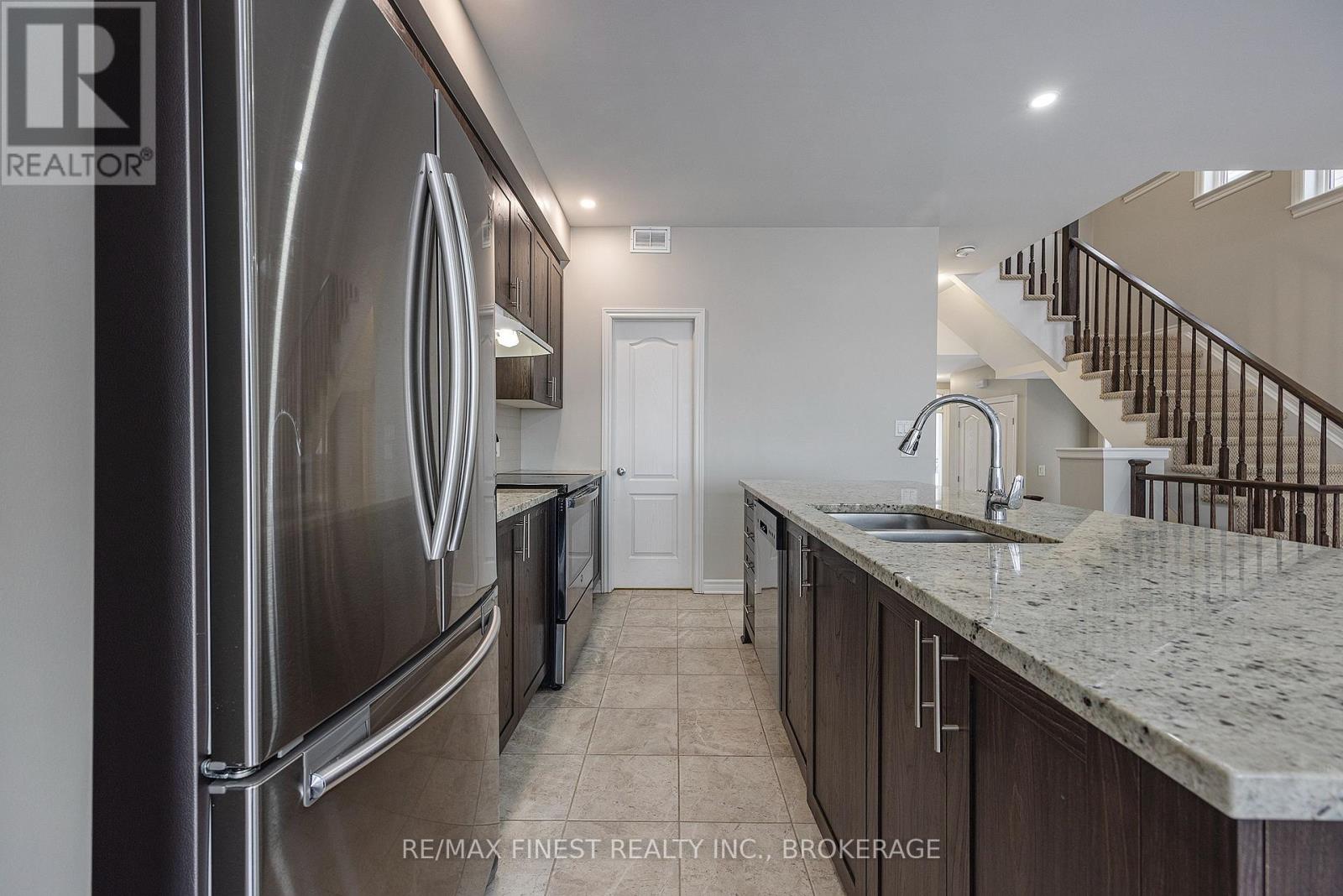 1113 Barrow Avenue, Kingston, Ontario  K7M 0G4 - Photo 9 - X13148668