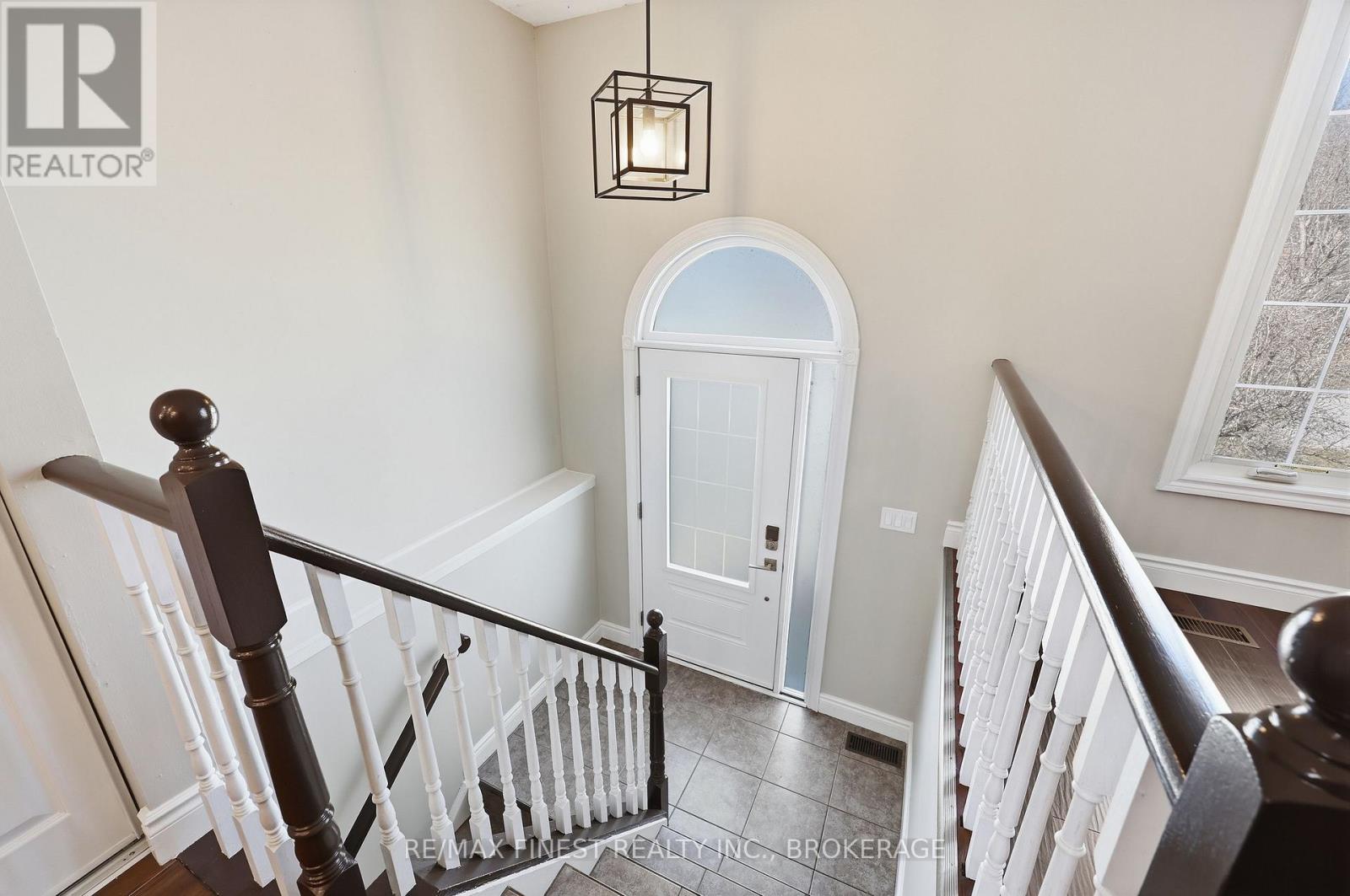 295 Owens Crescent, Kingston, Ontario  K7M 8G9 - Photo 5 - X13148672