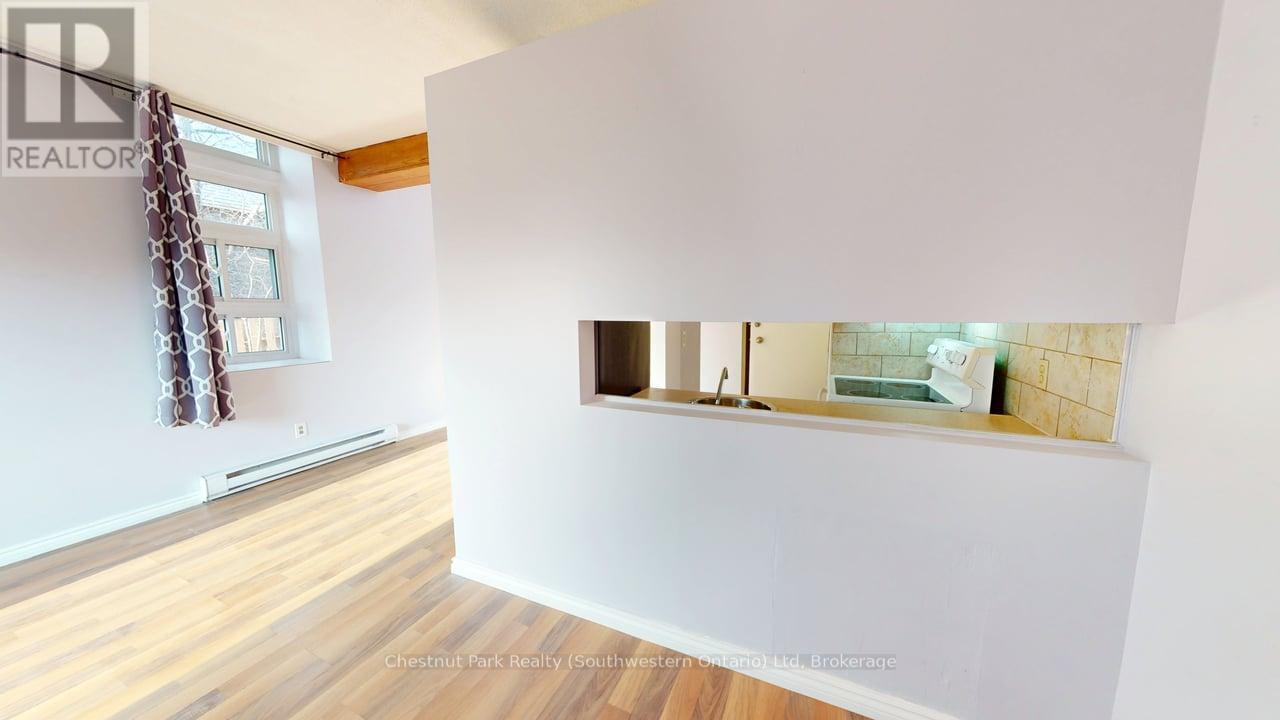 101 - 97 Farquhar Street, Guelph, Ontario  N1H 3N4 - Photo 2 - X13148732