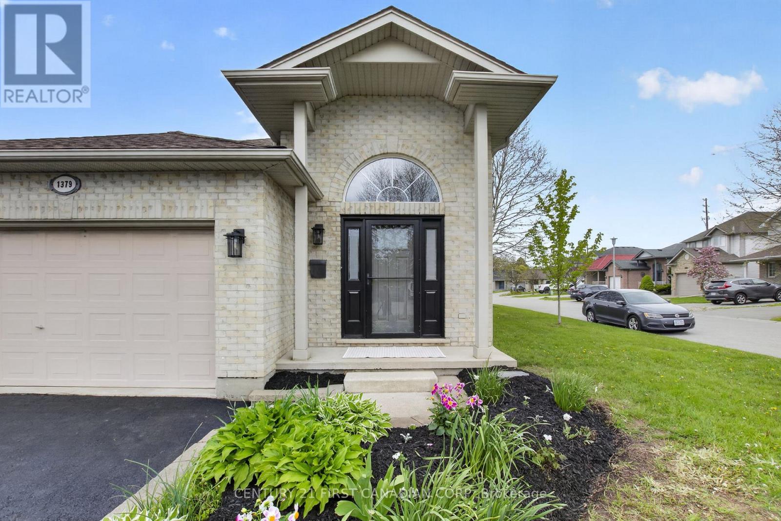 1379 Aspenridge Crescent, London East, Ontario N5Y 5P1 - Photo 3 - X13148716