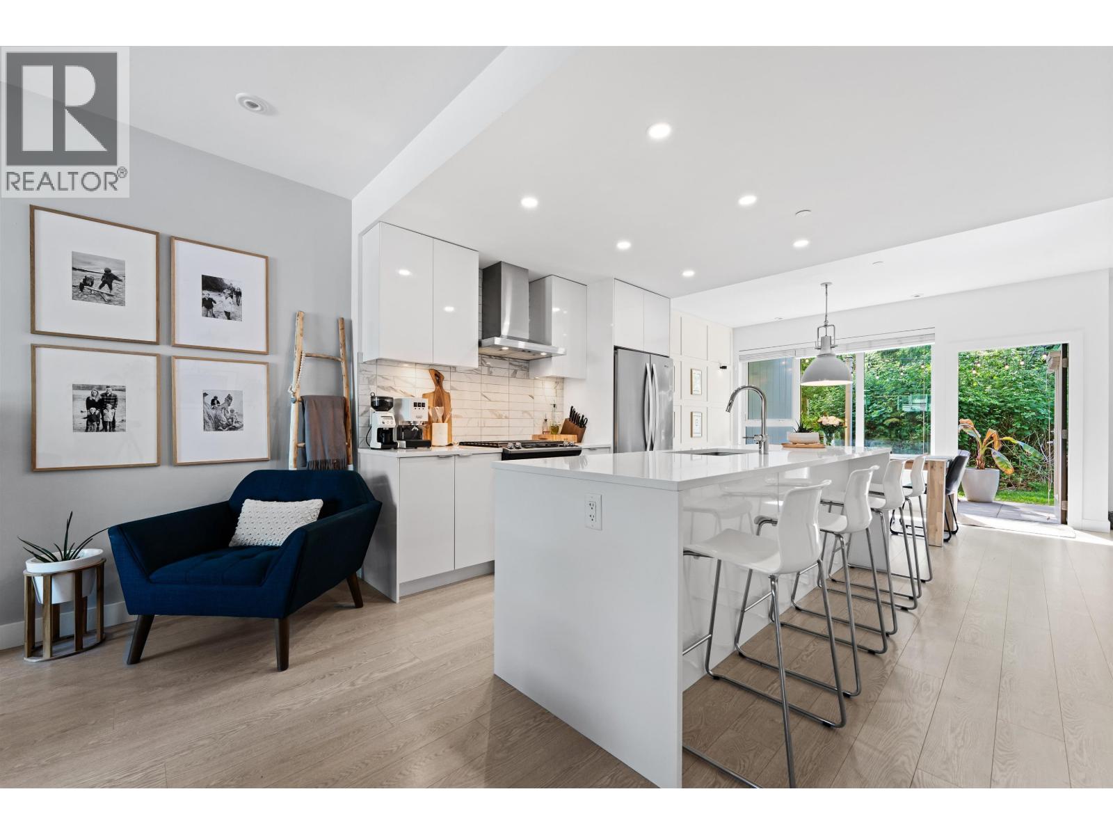 23 3596 SALAL DRIVE, North Vancouver, British Columbia