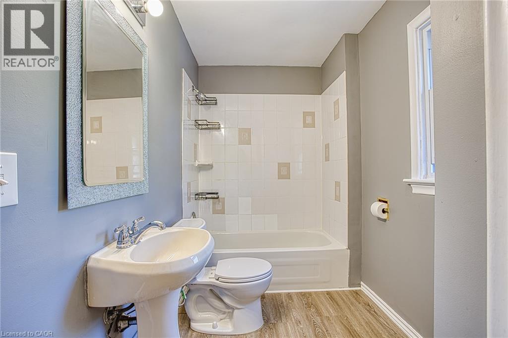 39 Chester Road, Stoney Creek, Ontario  L8E 1X8 - Photo 22 - 40830844
