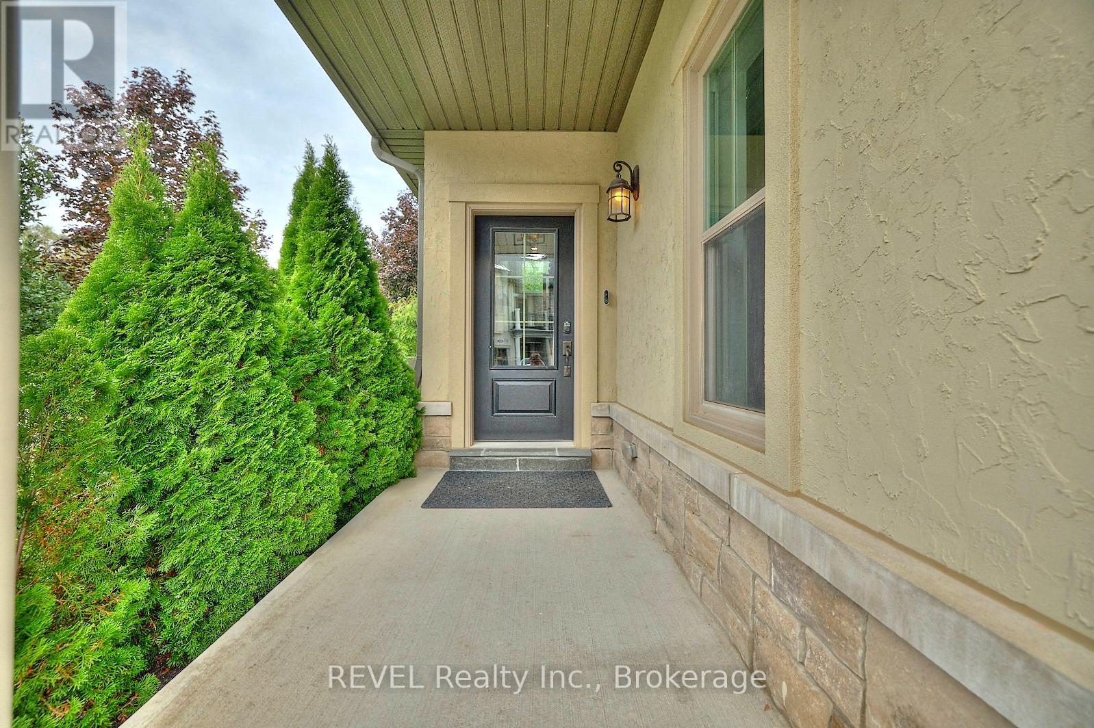 50 Aberdeen Lane S, Niagara-On-The-Lake, Ontario  L0S 1J0 - Photo 4 - X13049314