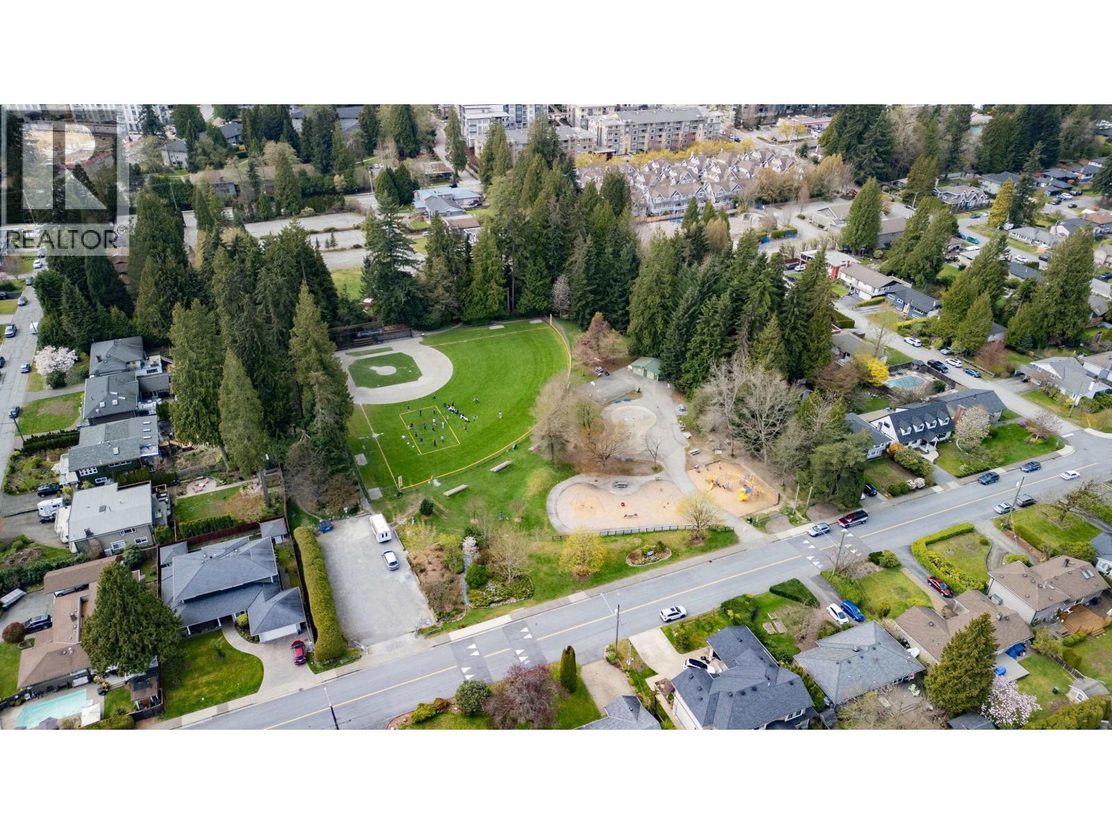 2175 Greylynn Crescent, North Vancouver, British Columbia  V7J 2X6 - Photo 37 - R3125511
