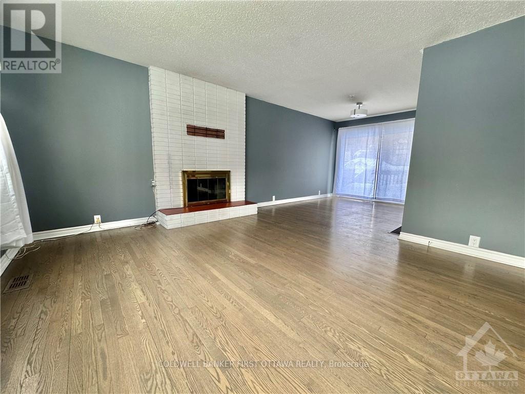 33 Wallford Way, Ottawa, Ontario  K2E 6B1 - Photo 4 - X13148560