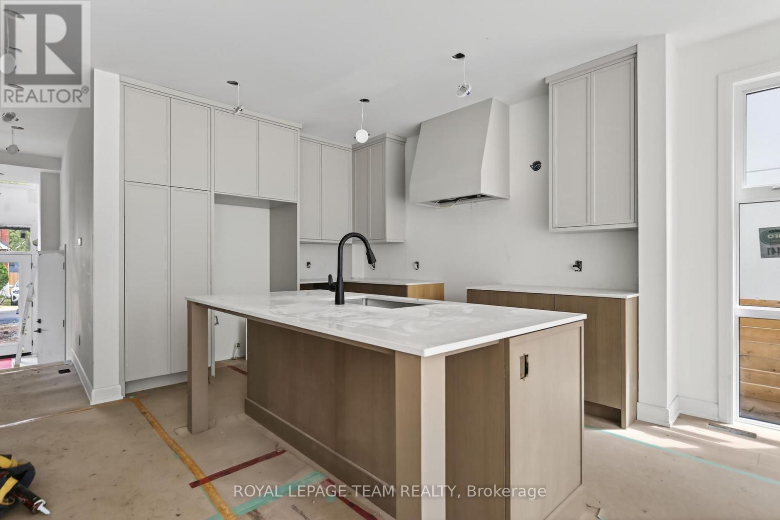 A - 608 Tweedsmuir Avenue, Ottawa, Ontario K1Z 5P3 - Photo 10 - X13148794