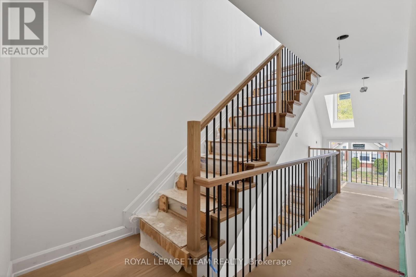 A - 608 Tweedsmuir Avenue, Ottawa, Ontario K1Z 5P3 - Photo 11 - X13148794