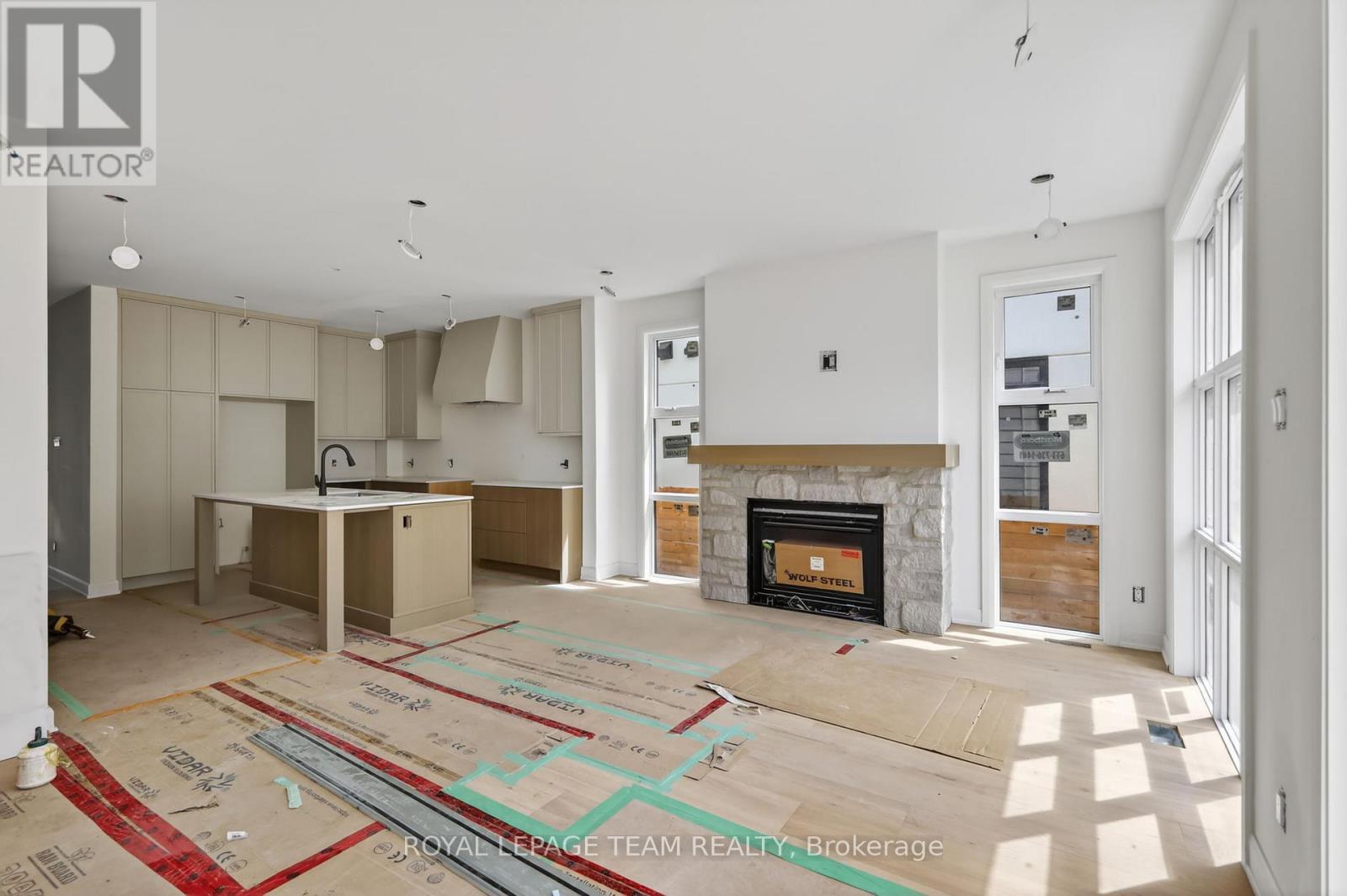 A - 608 Tweedsmuir Avenue, Ottawa, Ontario K1Z 5P3 - Photo 3 - X13148794