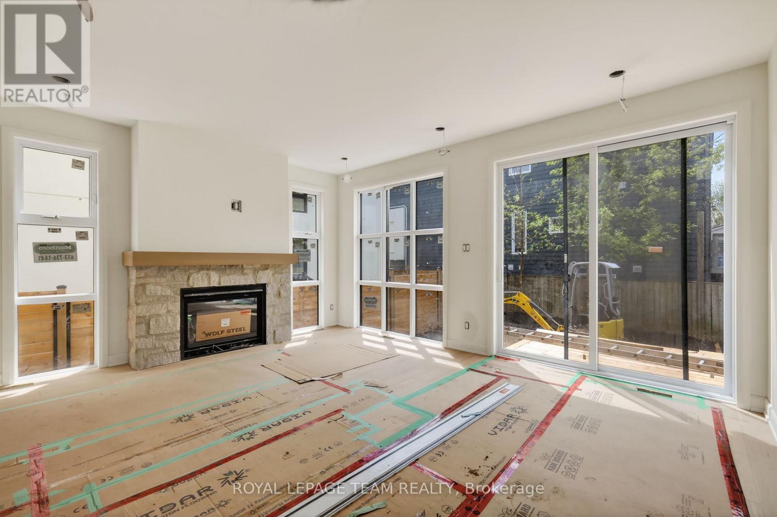 A - 608 Tweedsmuir Avenue, Ottawa, Ontario K1Z 5P3 - Photo 5 - X13148794