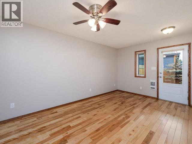 4-60 Caprice Court, Whitehorse, Yukon Y1A 0N6 - Photo 5 - 17272