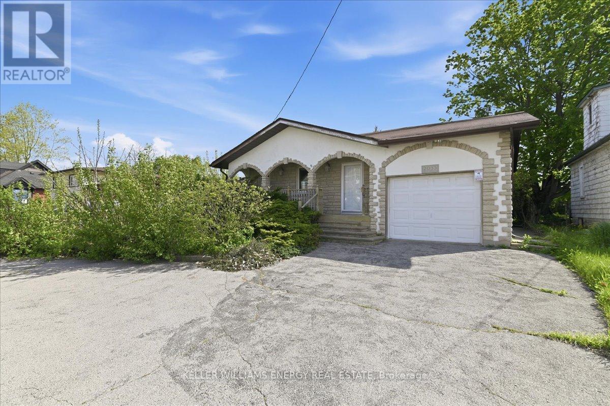 2033 Simcoe Street N, Oshawa, Ontario  L1H 7K4 - Photo 2 - E13148764