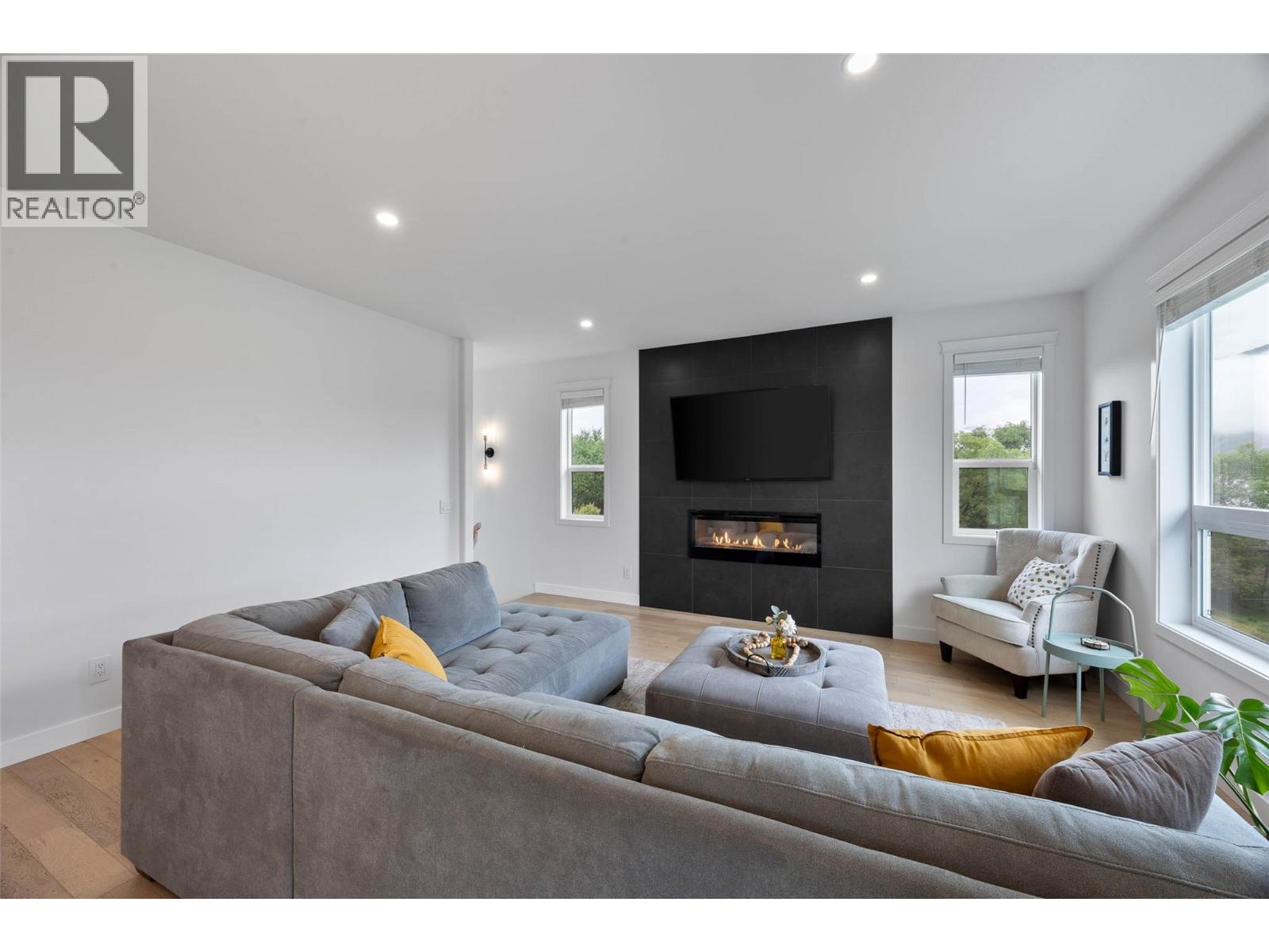 2575 Elston Drive Unit# 109, Kamloops, British Columbia  V2B 0J9 - Photo 5 - 10387565