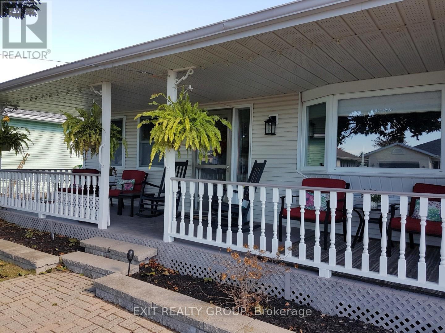 1 Quaker Court, Prince Edward County, Ontario  K0K 3L0 - Photo 3 - X13148798