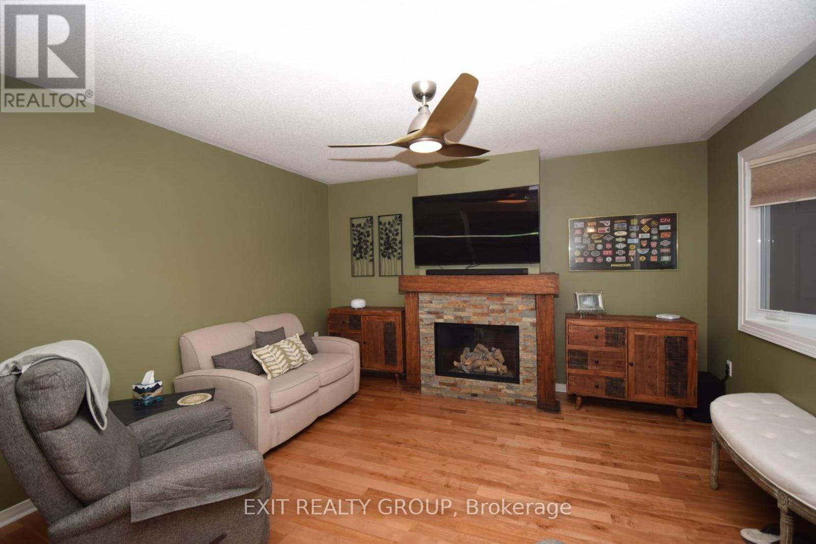 1 Quaker Court, Prince Edward County, Ontario  K0K 3L0 - Photo 5 - X13148798