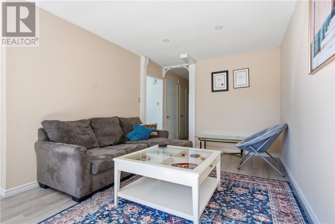 1638 Springbrook, Greater Sudbury, Ontario P3A 5E1 - Photo 4 - 2127885